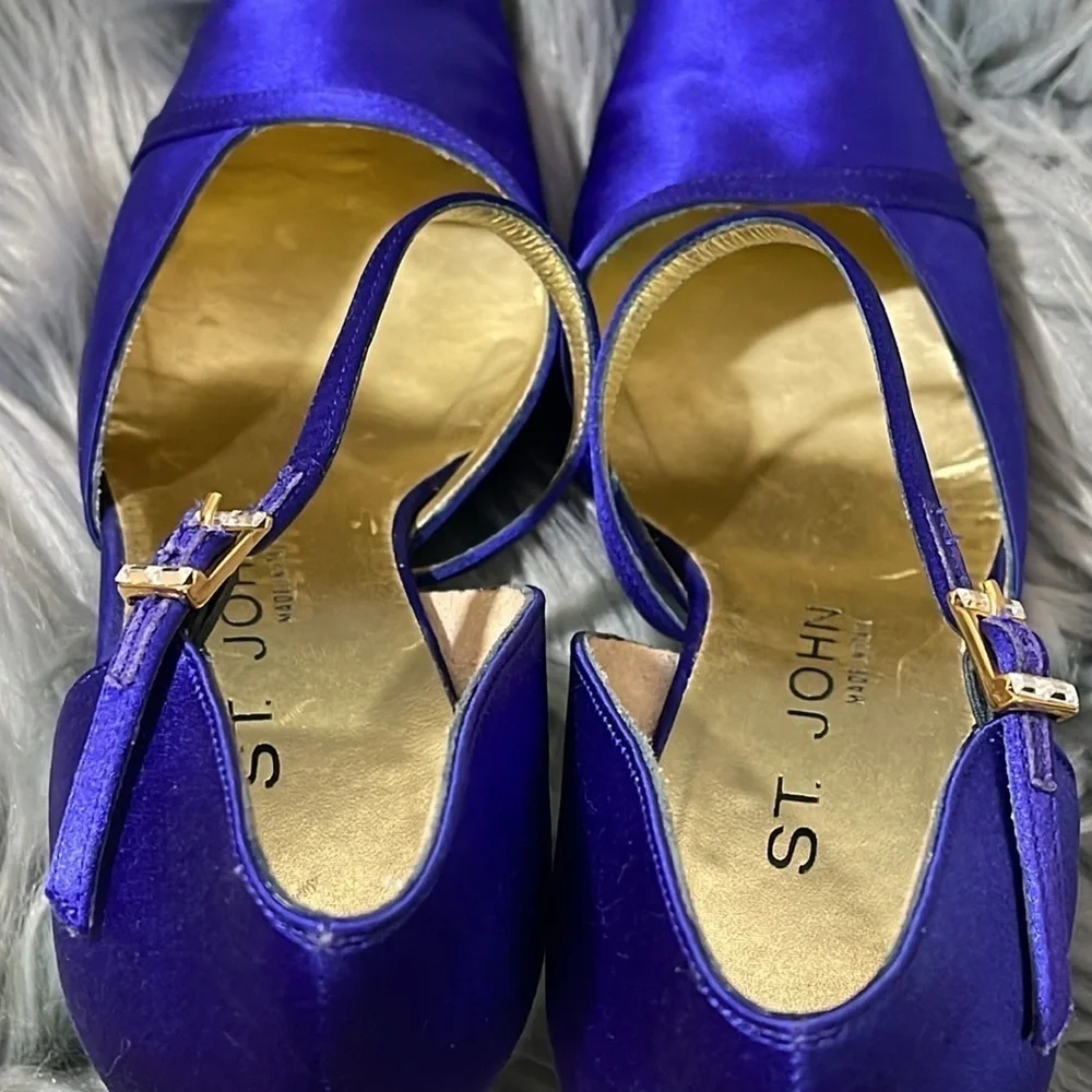St. John Satin Heels Vintage 80’s 90’s in Blue Violet Crystal size 7.5